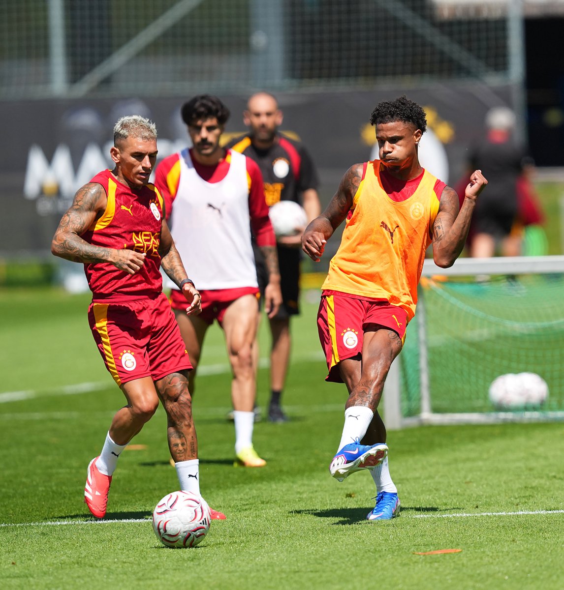 GalatasaraySK's tweet photo. 🦁 Aslanlarımız, yeni sezon hazırlıklarını bugün Avusturya’da yaptığı antrenmanla sürdürdü. 💪 https://t.co/DLdEi0QZUr