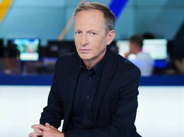MaciekCluskey's tweet photo. Halo @tvn24 - jeżeli jeszcze raz będą chcieli was zamykać i będziecie wyli o obronę, to z góry zaznaczam, że będę miał to głęboko w dupie. Tak samo, jak wy macie w dupie widza. Zdjęcia przykładowe. https://t.co/1LcFzBjqnh