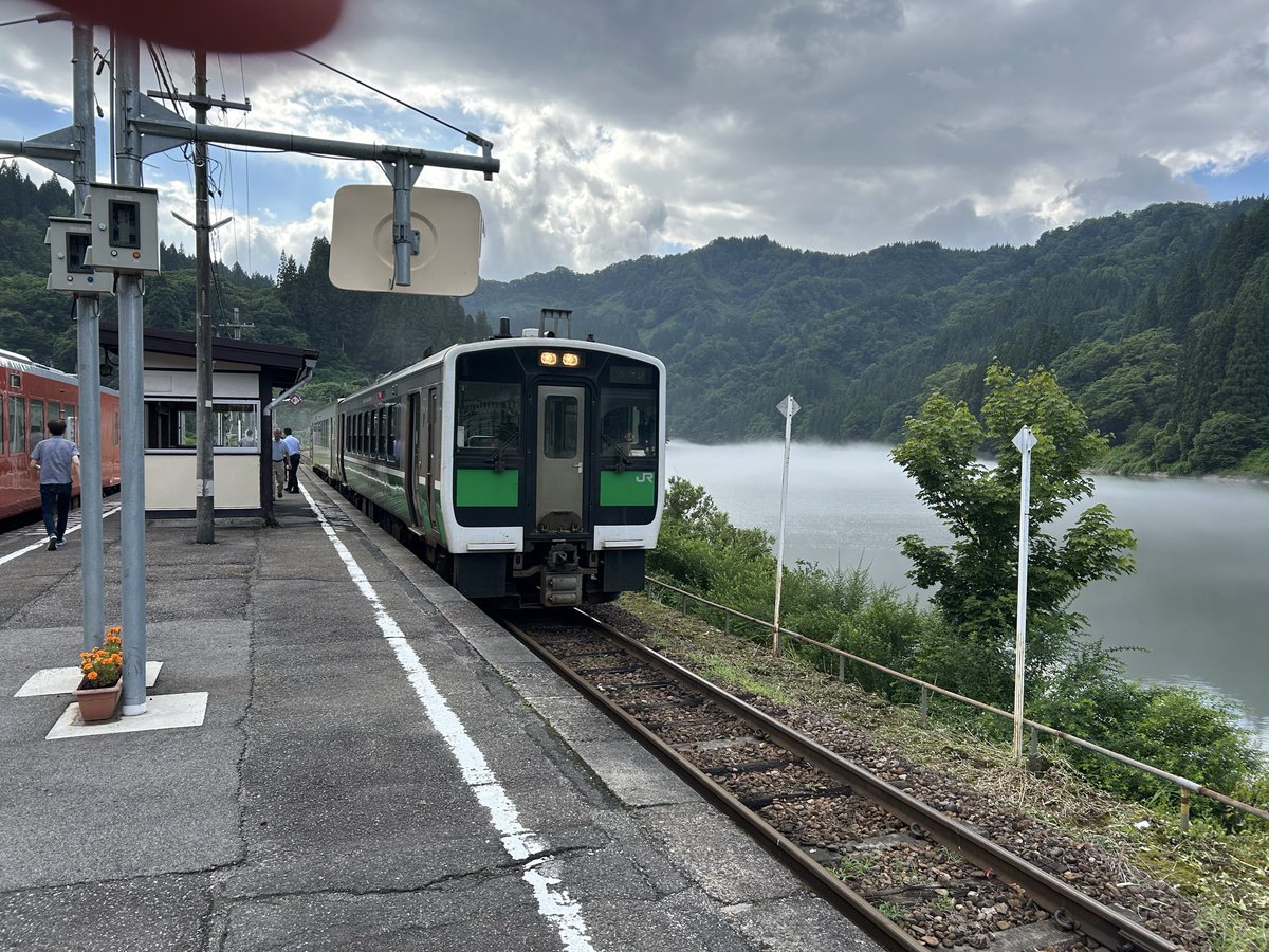 Sakunc20's tweet photo. 7月22、23、24日の三日間18きっぷを利用して主目的の飯山線と只見線乗り通しの旅をして来たけど、唯一観光したのが松本だけだったりするが、長野電鉄乗り忘れてたのを今思い出したよ！w https://t.co/KnBq9dgx49