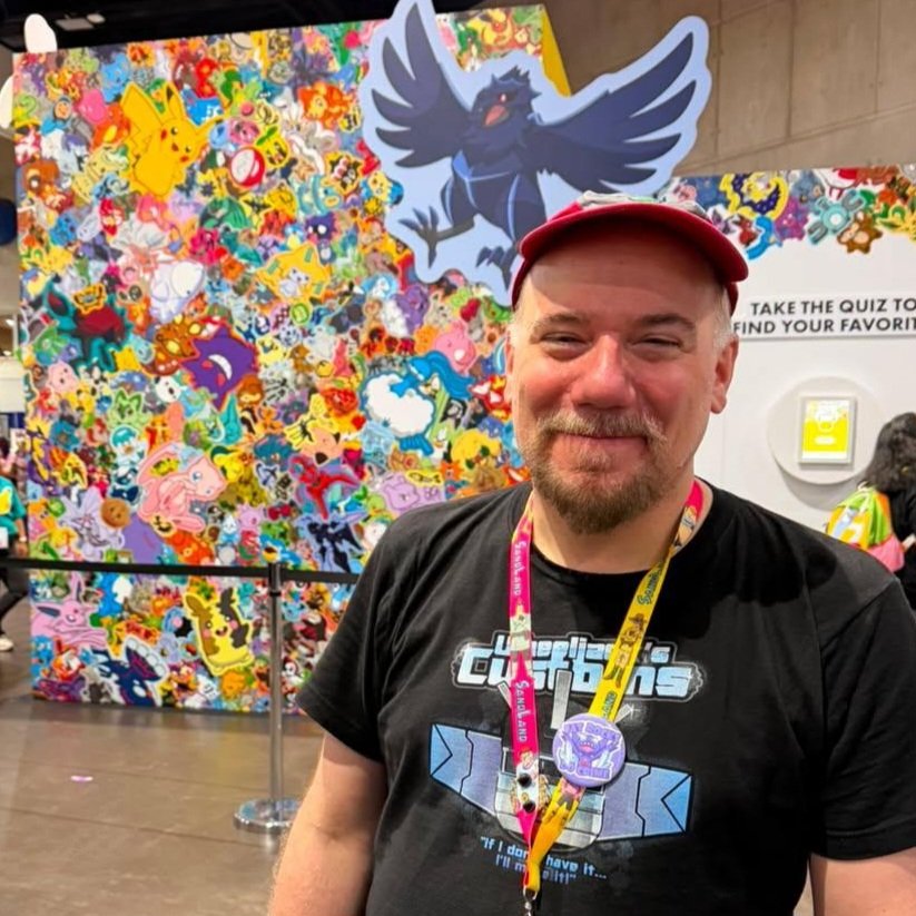 billsvoice's tweet photo. Some Friday Pokémayhem @Comic_Con 

#VoiceActor 
#ConventionWeekends https://t.co/S5eeAYHoWF