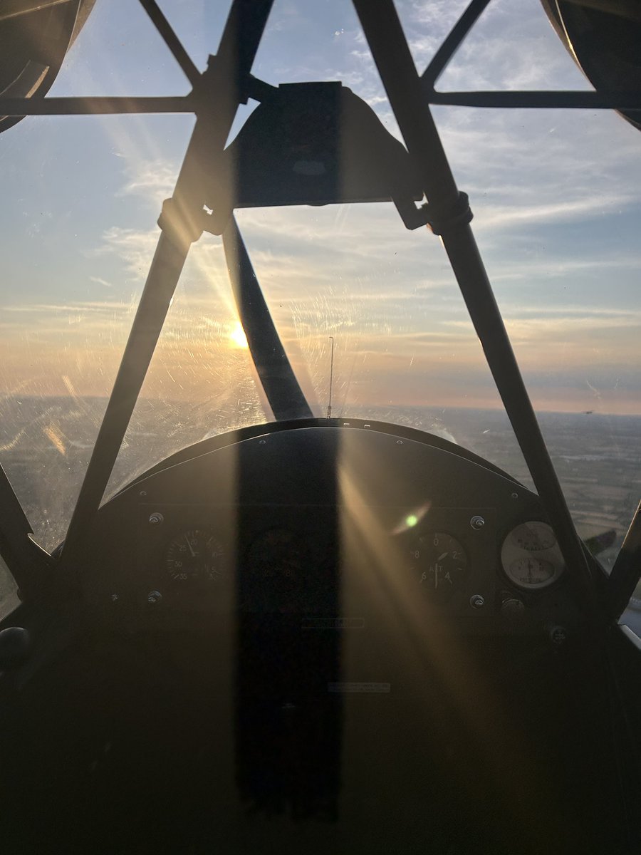 dragongirl94's tweet photo. Finally cooled off a bit for a nice evening flight. Even to Maverick to meet cubby.     #pipercub #mgmidget #mg https://t.co/AXAhYj1I59