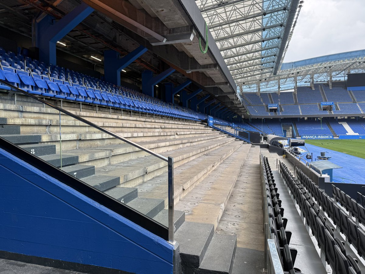 RiazorC's tweet photo. Para eliminar 400 asientos de preferencia e facer zonas VIP hai tempo, todo o tempo do mundo.

Para escoitar á xente que levou ao Depor en volandas cara o que hoxe SIGNIFICA…

Nin tempo nin gañas…

Están a convertir o club nunha especie de centro comercial… https://t.co/GGtvrtzkFC