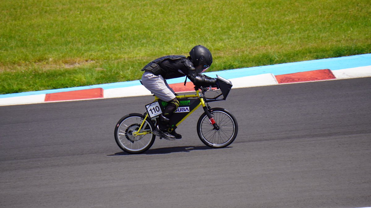 osu_sinene_pj's tweet photo. 🏁Ene-1 MOTEGIお疲れ様でした！
⁡
⁡KV-40 #8 
総合14位/52台
クラス優勝/5台🏆✨

⁡KV-Moto #110 
総合10位/30台
クラス3位/5台🥉
⁡
3連覇という結果を収めることが出来ました😆皆さまのご支援・ご声援のおかげです。ありがとうございました！
#大阪産業大学  #モビリティーリゾートもてぎ #ene1 https://t.co/TH0mmW5nTf