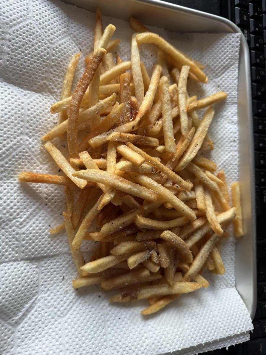 hakuanero0's tweet photo. @nagori_sumika おや？自分も同じ気分だったので、食べる物も同じかな?と思ってしまいました🫠

ちょっと残念😇 https://t.co/1lgYs56ASE