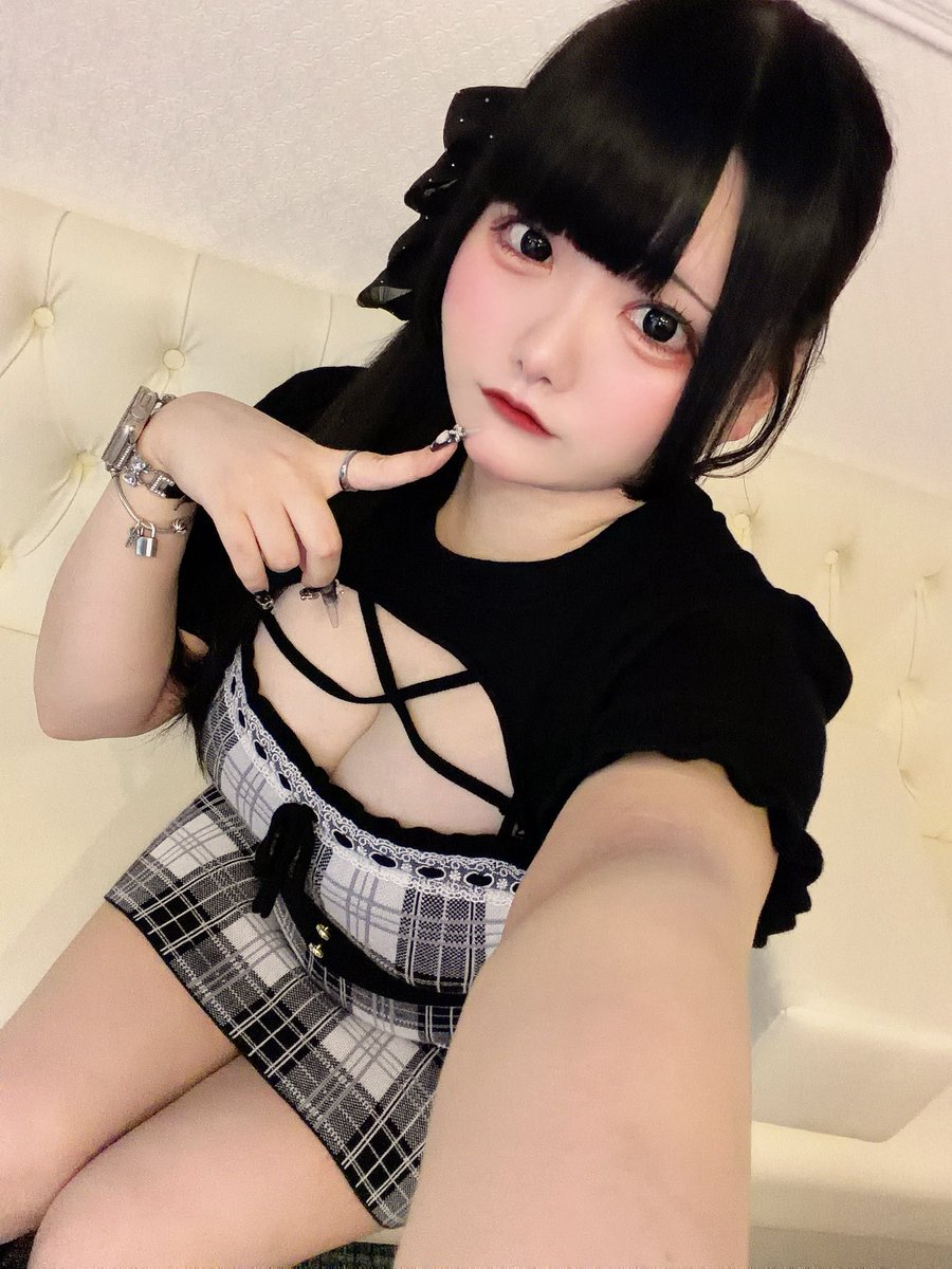 otoha_Parfun's tweet photo. デートどこ行く？♡

 #地雷系女子 #自撮り界隈 #いいね返し https://t.co/PXUyeFfcqe