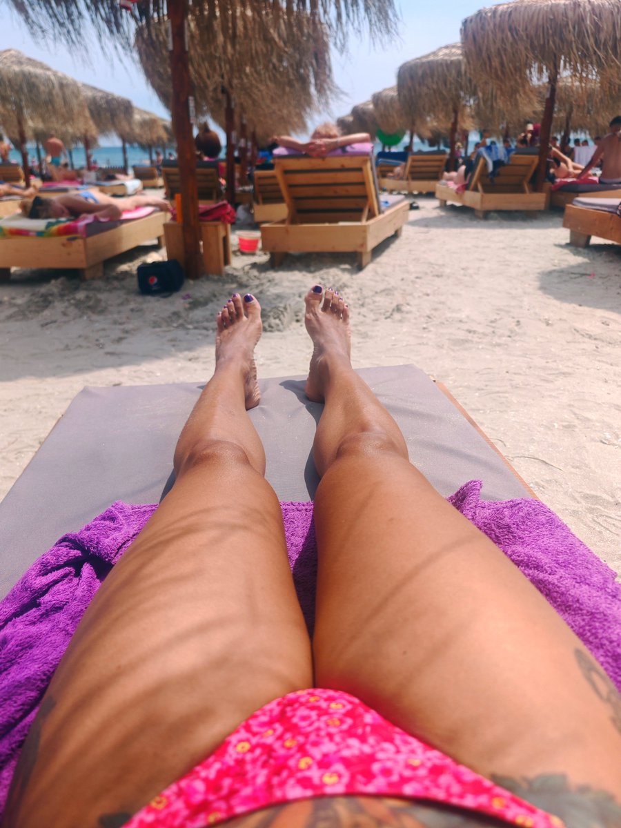 mistressalexya's tweet photo. Relaxing time.
While you work, I relax, spending your money.
I deserve it.
Your only job is to provide for Me.
SEND!
Is a command! https://t.co/2elareHBVb