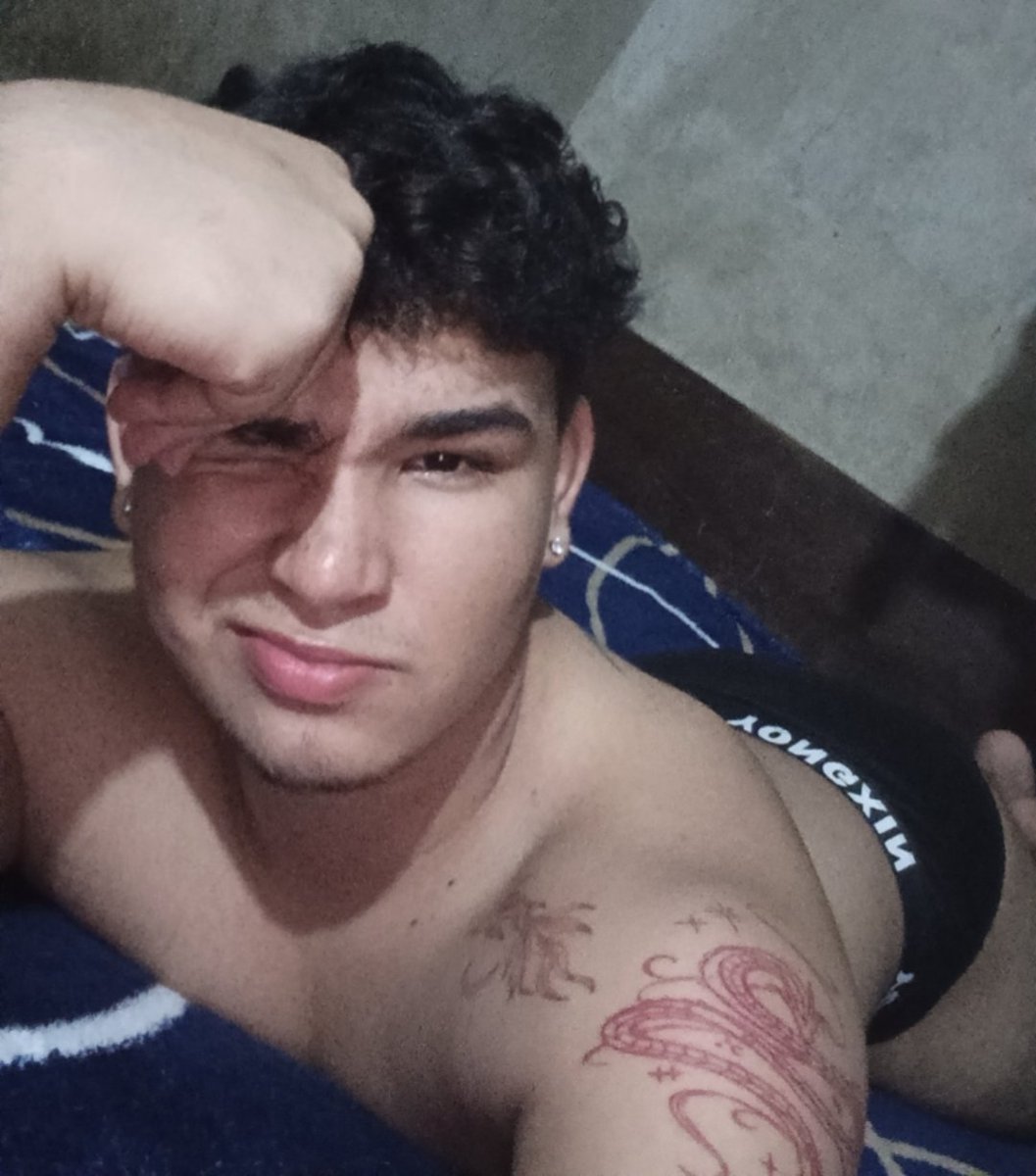 iamjesusrodz's tweet photo. Bueno ando borracho, cualquier cosa me abusan si algo https://t.co/FK0TK2JQX9