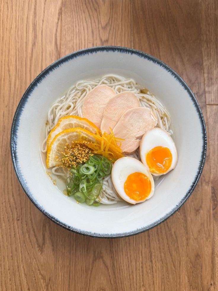 FR0STPETAL's tweet photo. 📍Kagura Izakaya, SCBD Park. 

The lemon shio ramen is soooo good! Terimakasih sudah memenuhi keinginan randomku, hehe. https://t.co/VgmmtBL2OZ