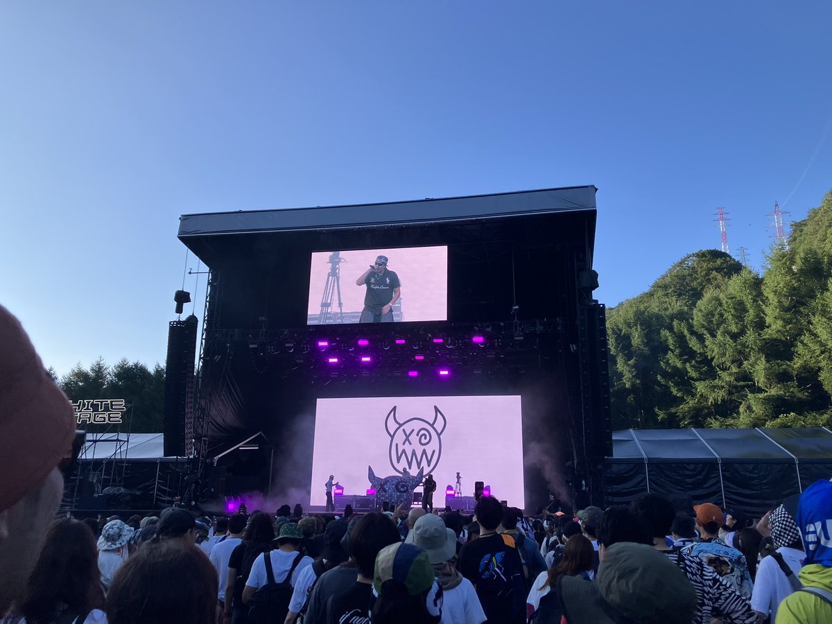 r_dummy's tweet photo. Joey Valence &amp; Brae
ゴリゴリ低音！！
開始数曲でモッシュ発生してる！ https://t.co/fY26Bdt40F