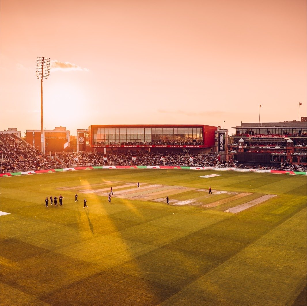 EmiratesOT's tweet photo. 💯🏏 @thehundred returns to @EmiratesOT tomorrow! 

Manchester Super Giants vs Birmingham Phoenix (11am and 2:30pm). 

For those attending, please note there will be no trams running between Deansgate-Castlefield and Trafford Bar station. Keep up to date, via @BeeNetwork. https://t.co/GYKvXdyCYa