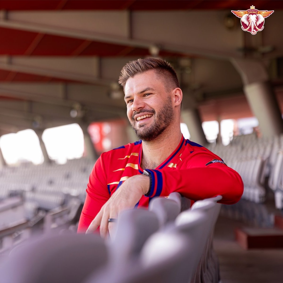 EmiratesOT's tweet photo. 💯🏏 @thehundred returns to @EmiratesOT tomorrow! 

Manchester Super Giants vs Birmingham Phoenix (11am and 2:30pm). 

For those attending, please note there will be no trams running between Deansgate-Castlefield and Trafford Bar station. Keep up to date, via @BeeNetwork. https://t.co/GYKvXdyCYa