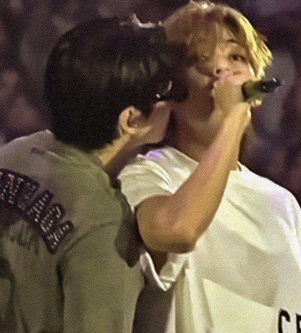 Jeonthv3001's tweet photo. ปารีสมันหวานว่ะ https://t.co/1MRHGSpJWE