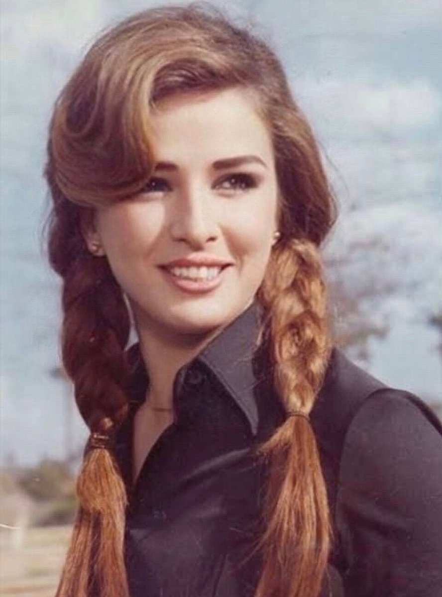 moha64227's tweet photo. نجلاء  "وجه لا ينسى" 
Naglaa Fathy: An Egyptian actress https://t.co/mRin42tPln