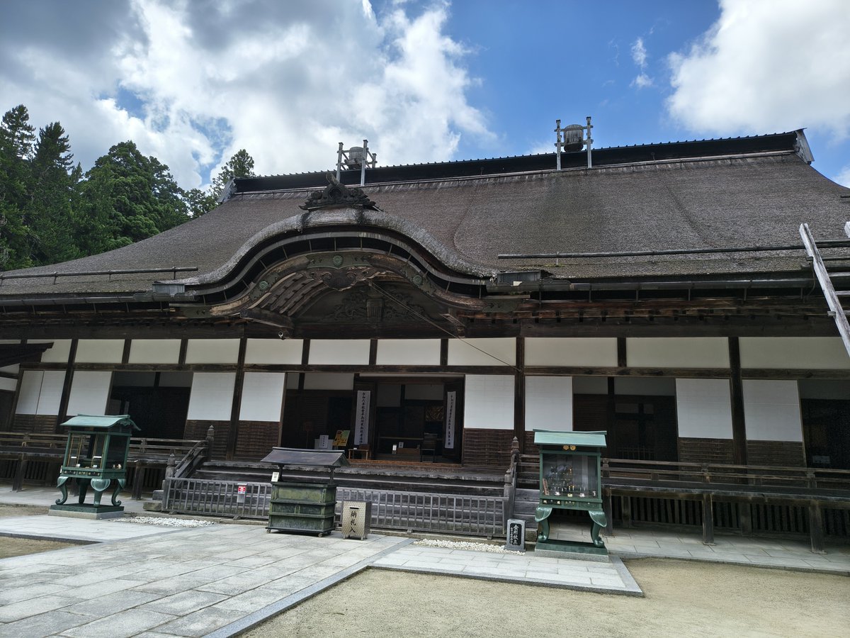 shibu_cha's tweet photo. 某所で精進料理をいただいた後、オ－ルドタイムへ。
和歌山、観光は殆どしたことないけれど、居るだけで何だかホッとするような落ち着く場所です。
またゆっくり24ファン友さんたちと来たいなぁ。(まだ本命のライブが始まってもないが) https://t.co/IqDdm2GOyA