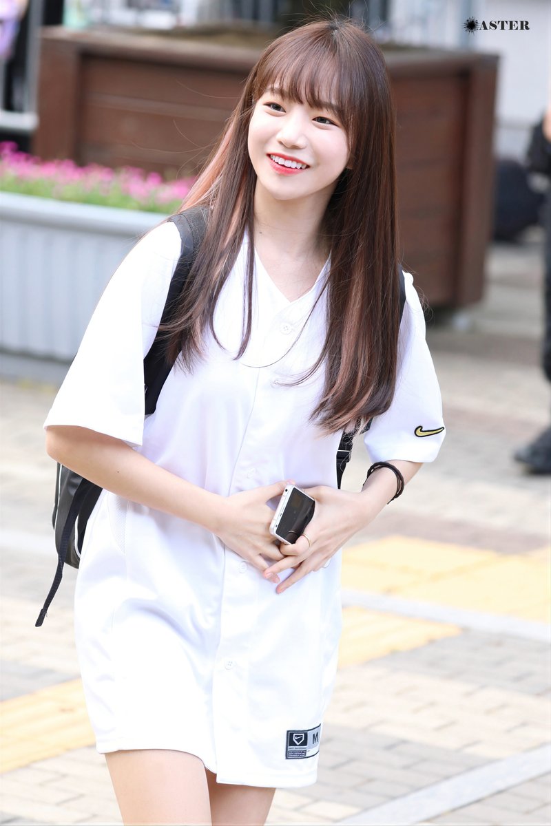 JJOYUL_LOVER's tweet photo. #IZONE #아이즈원
#조유리 #JOYURI #チョユリ #曺柔理

[180805] 프듀48 콘셉평가 출근길 조유리 - #2 https://t.co/EYsd5aucqv