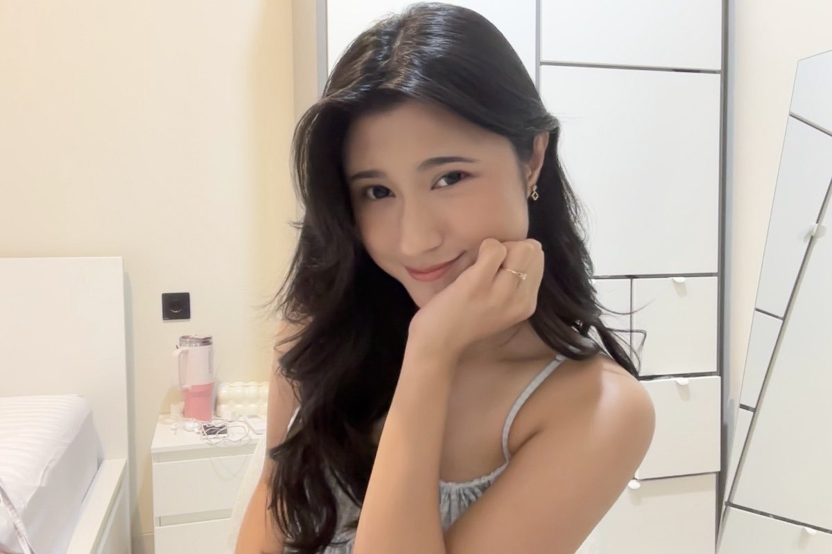 SW_RaishaJKT48's tweet photo. terima kasih untuk video call di bulan Juli ini~ senang bertemu kalian lagi hehe seneng juga karena banyak yang pertama kali, terima kasih juga karena VC nya sudah ada yang SO!! sampai bertemu bulan depan ya ❤️ https://t.co/xlKeIS5jwd