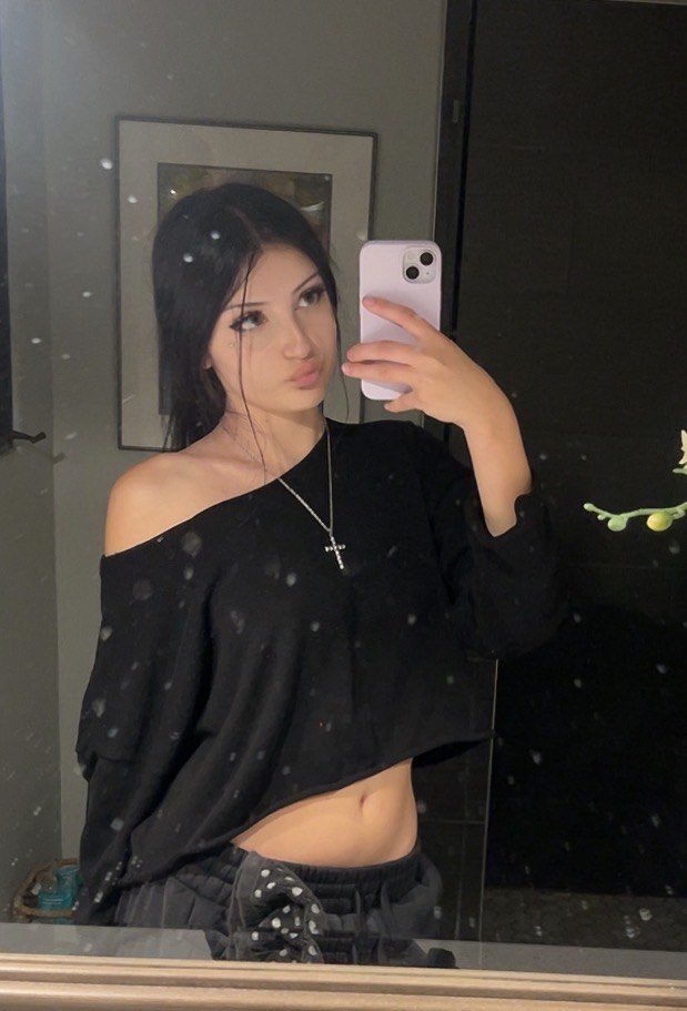 viooleyt_bby's tweet photo. i looked decent enough to risk it https://t.co/O2Bxrcm7fd