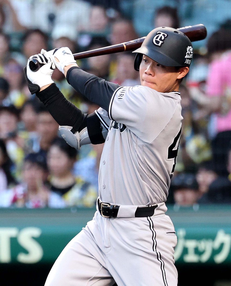 二回表】巨人 0-0 阪神 二死から #佐々木俊輔 選手がセンター前ヒット