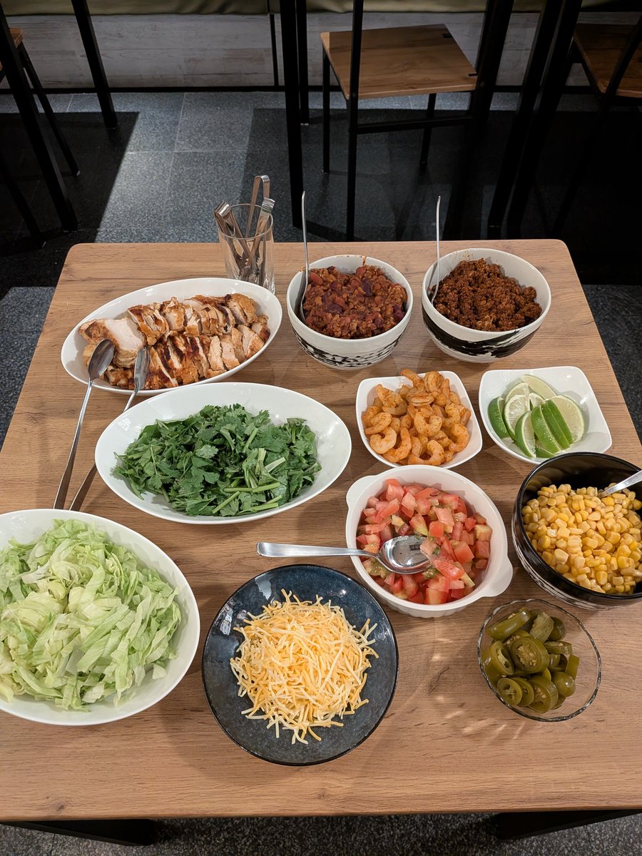 wanpaku_kaijyu's tweet photo. 私が作るエスニック料理はおいしいよ⋯チリコンカンも肉もおいしいよ⋯🥺🌮✨ https://t.co/ewuH67Ll7U