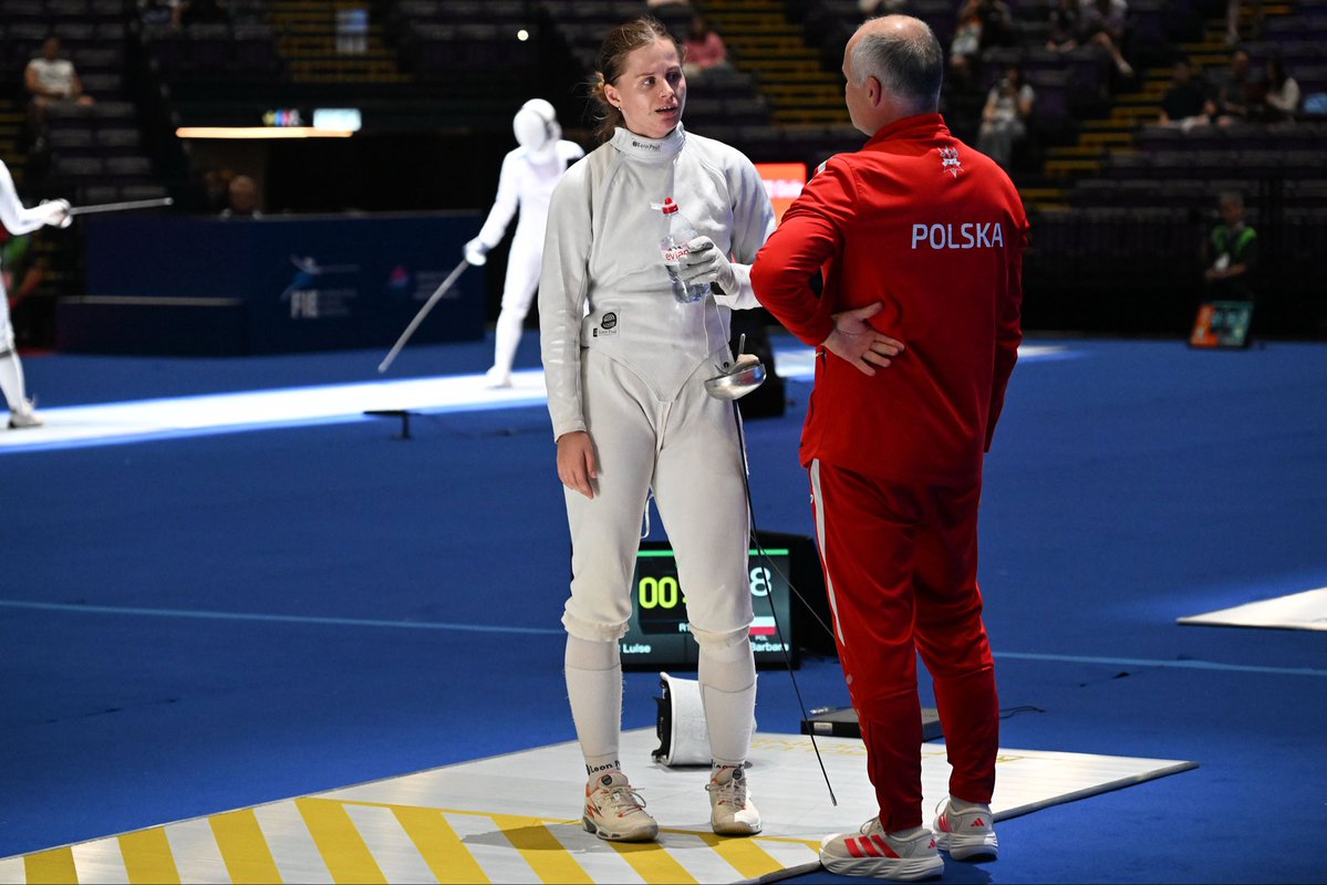 PZSzerm's tweet photo. Barbara Brych z medalem mistrzostw świata! Walka o wielki finał ok. 13:20 czasu polskiego! 🇵🇱

Wyniki i transmisja: https://t.co/TdqvKMc2dU

@SPORT_GOV_PL #TworzymyPolskiSport https://t.co/GvOukqmTIT
