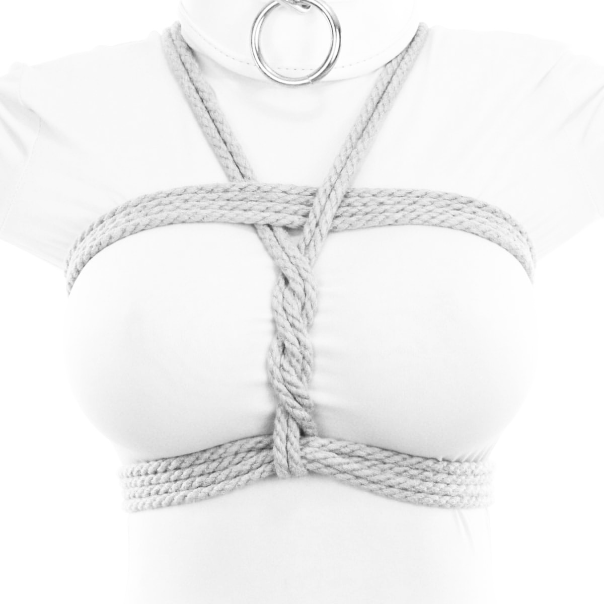 PaintitBlack_34's tweet photo. 🖤"Shinju" Japonca'da inci anlamına gelir. Shibari bağlamında "Shinju", göğüslerin etrafına ip bağlama pratiğini ifade eder. Göğüslerin bağlanması, bağlanan kişi için görsel olarak çarpıcı desenler ve duyumlar yaratabilir ve genellikle Shibari'nin karmaşık ve samimi bir yönü olarak kabul edilir.

Kesin anlamda, çoğu göğüs kemeri "Shinju" göğüs kemeri olarak tanımlanabilir. Ancak Shibari dünyasında, bir Shinju göğüs kemerinden bahsedildiğinde, kastedilen budur.
🤍

#shinju #chestharness #subgirl #slavegirl #ropebunny #bottom #shibari