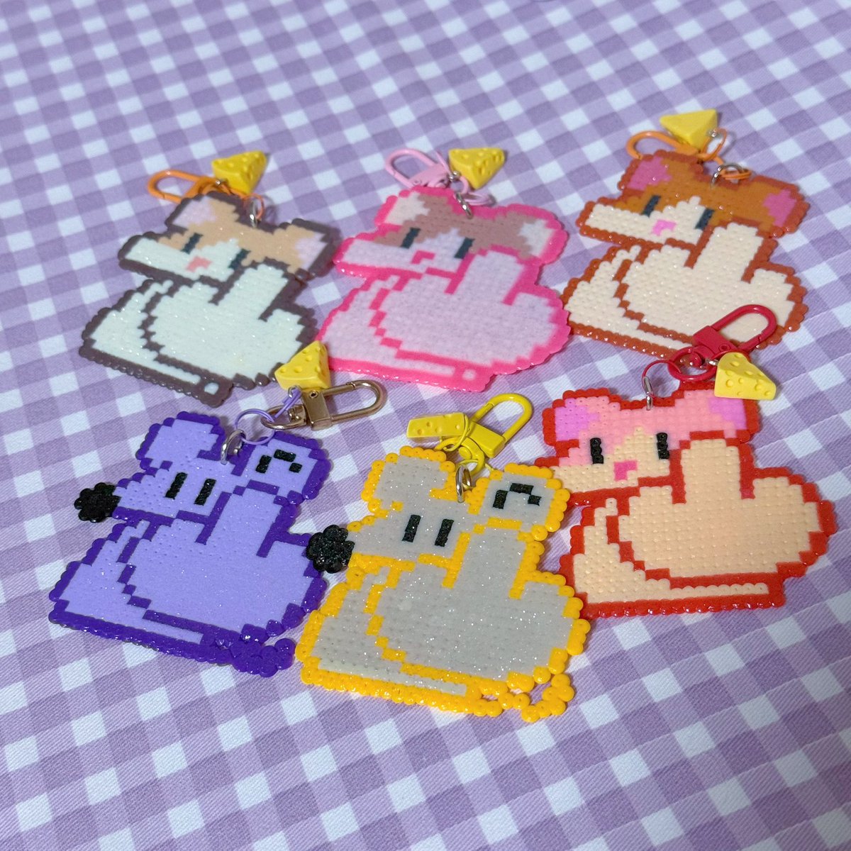 COSMOSKY_star's tweet photo. キーホルダーが出来ました❣
ちっちゃいチーズ付き🐹🐭🧀
8/1ローデンツ東京に持っていきます！
#COSMOSKY #ローデンツ東京 https://t.co/ltxPmmrGrA