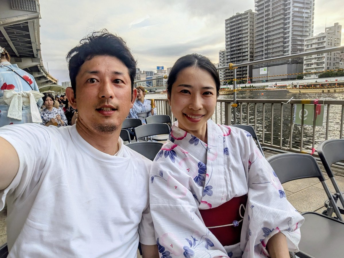 EmoKatagiri's tweet photo. もうすぐ隅田川の花火🎇 https://t.co/AbHxe8CHAX