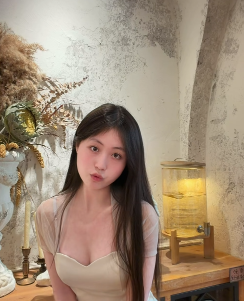 MFrancabila's tweet photo. 脑子里总有点画面；正好一个人待着的时候，说得明白一点。连云港心灵再能接住羞羞梦的人吗，想先交流一下梦里的直白内容；知道分寸再回应  #大连  #女大  #反差 https://t.co/rZcGgOMAhr