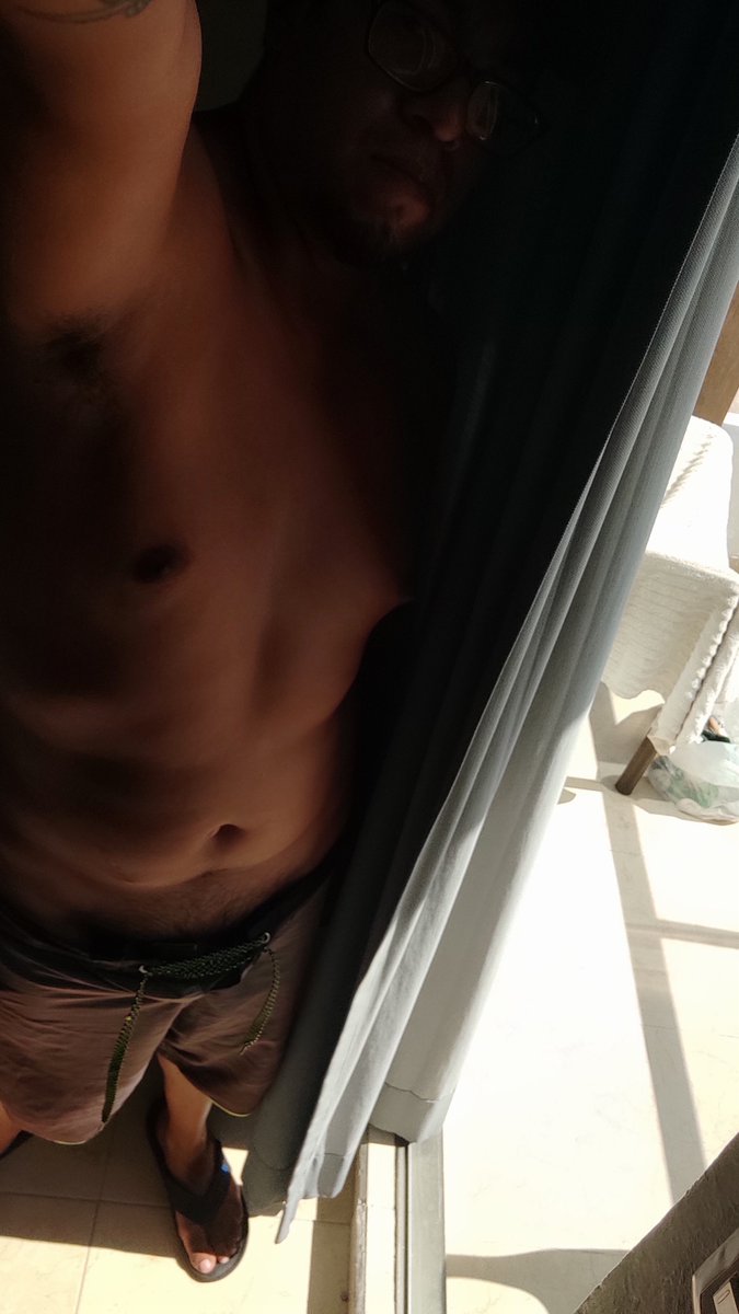 reigtoh's tweet photo. Vamos, ven y quítame la pena de sentir tu cuerpo junto al mío #reigtoh #tigrxxx #gaymerida https://t.co/Qpf0XSCg7r