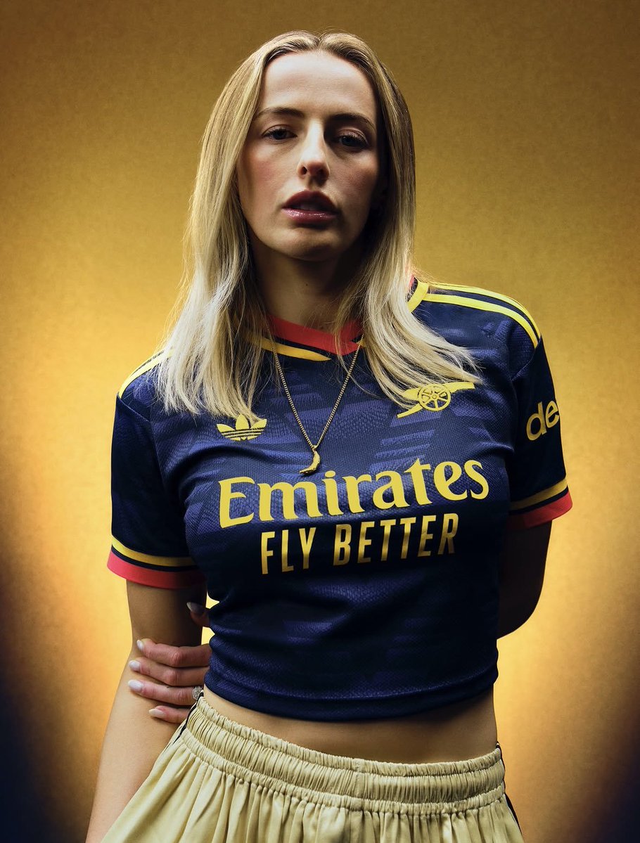 𝓕𝓮𝓶𝓶𝓮 ATHLETICA™ tweet media