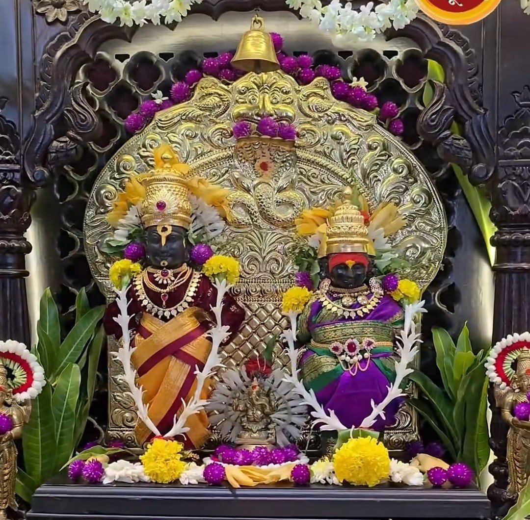 phoennix_wings's tweet photo. जीवनात कितीही वादळं आली, संकटं आली तरी एक विश्वास कायम असू द्या—
"तरून नेईल विठ्ठला."
आषाढी एकादशीच्या पावन दिवशी विठुरायाच्या चरणी भक्ती, श्रद्धा आणि समर्पणाचा प्रणाम. 🙏🏻😌🌸
विठ्ठल विठ्ठल जय हरी विठ्ठल! 🚩 #AshadiEkadashi #Vithala #Rukhamini #Maharashtra https://t.co/DdFOY0JPzk