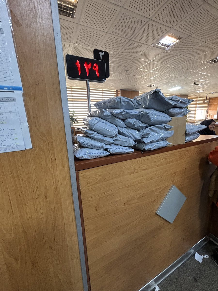 Hamidhaami's tweet photo. چرا توییتر؟ چون هر وقت از بچه ها خواستم از کسب و کار کوچیکم حمایت کنن جوری سنگ تموم گذاشتن که حقیقتا شرمنده شدم…؛)))) https://t.co/jugIijZ2CE