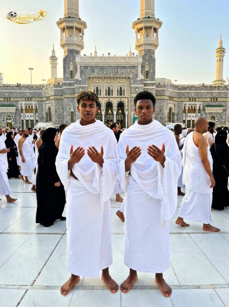 LamineYamal1a's tweet photo. After World Cup winning 🏆 ❤️🕋❤️ https://t.co/uHQLEHkyfK