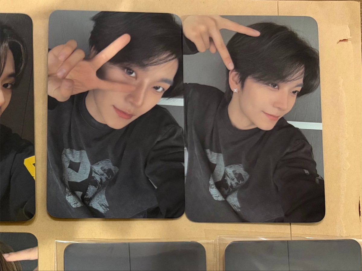 show__171's tweet photo. @XLightning_0311 検索より失礼します🙇🏻‍♀️こちらのシンロンとジュンソの2枚の交換は可能でしょうか？ご検討よろしくお願い致します。 https://t.co/yFt6MzjOq8