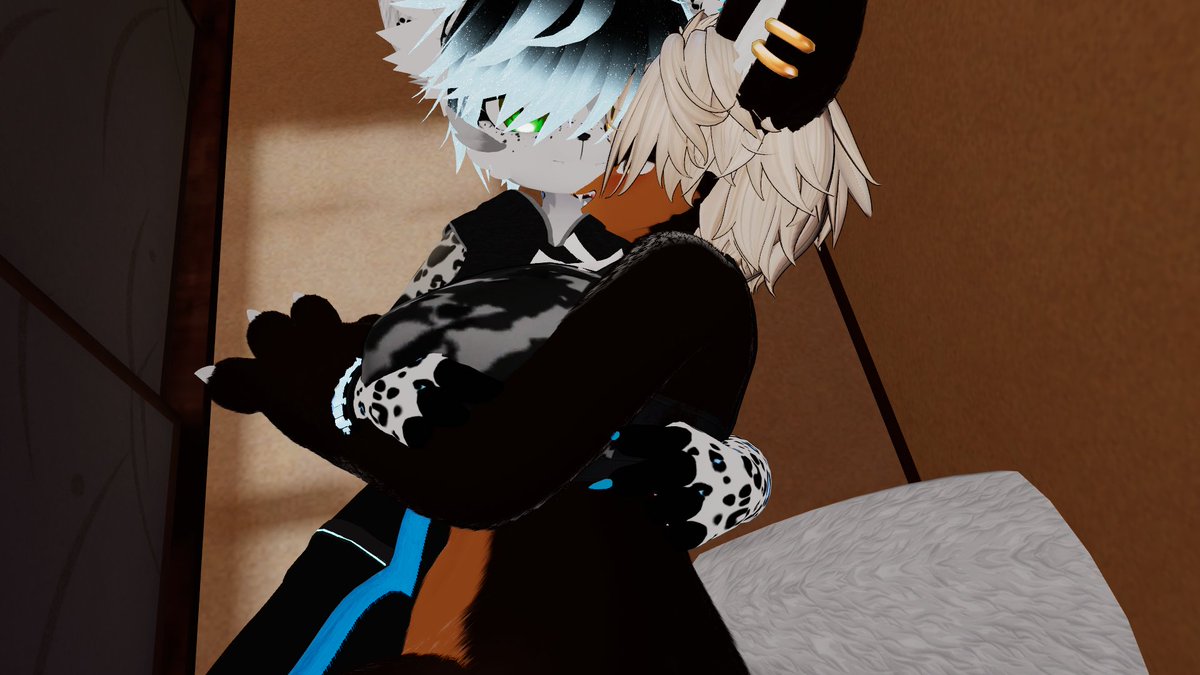 AcceleratorVr's tweet photo. Cuddling with the one I like a lot https://t.co/OBqblX4mNj
