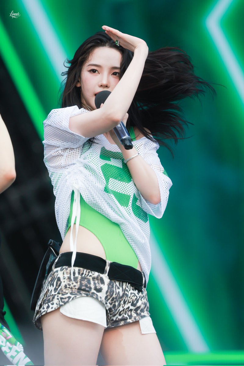 linear411's tweet photo. 260725 waterbomb
#카리나 #karina #カリナ #aespa #에스파 https://t.co/quYpF5RR4i