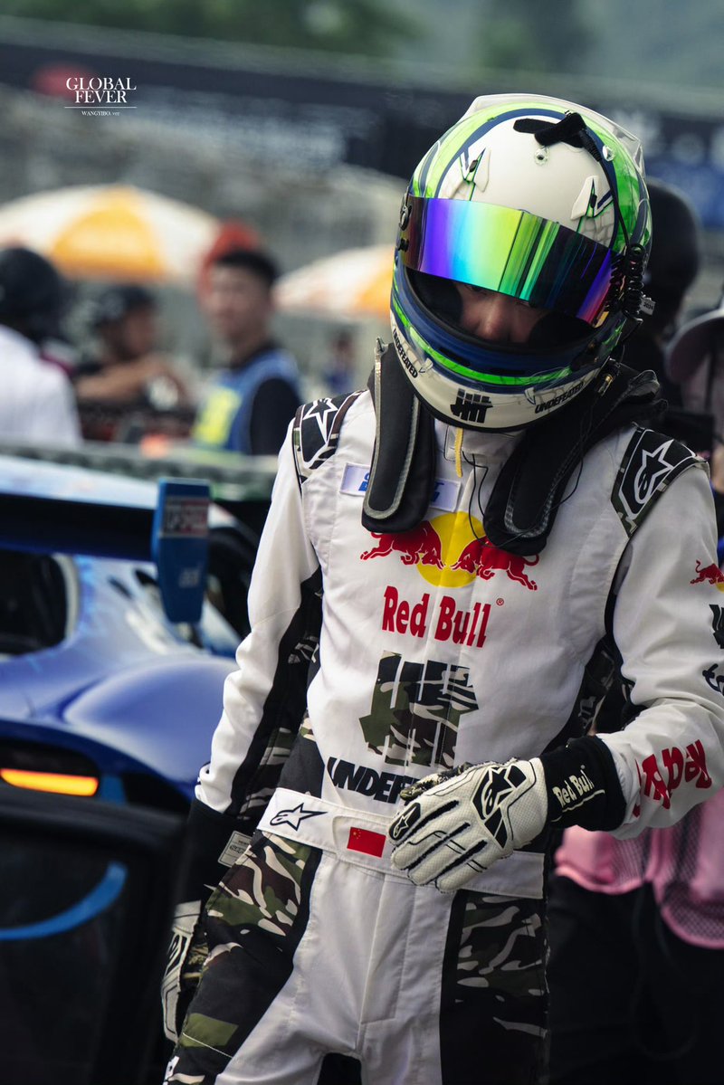 ttoonmikwl's tweet photo. คุณ GlobalFever ไม่เคยทำให้ผิดหวังจริงๆ

YIBO85 BACK ON TRACK
#WANGYIBOx2026CGTR3Race1 https://t.co/9oV4JRtz4V