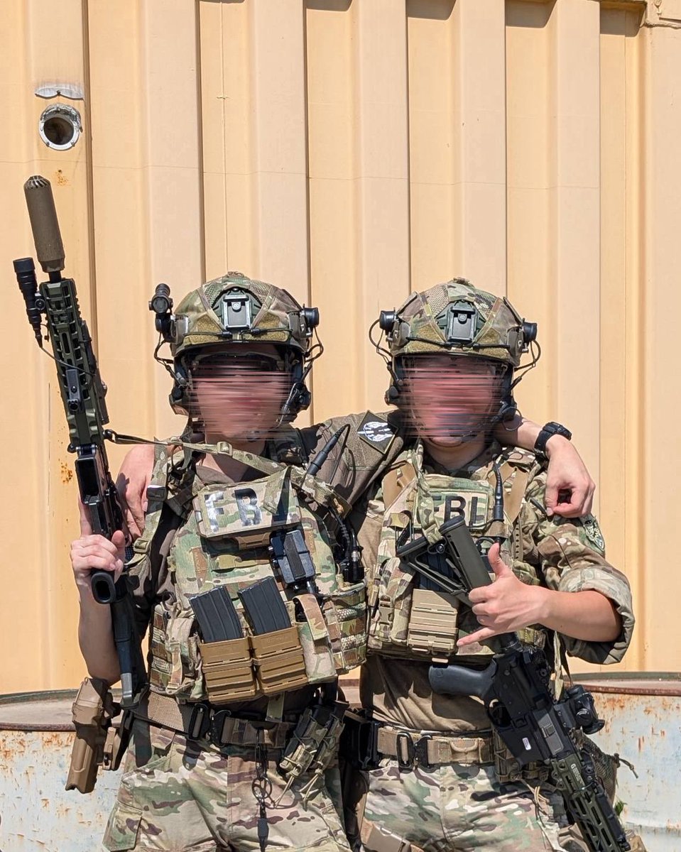 airsoftstuffryo's tweet photo. マジで死にそうなくらい暑かったけど
久しぶりのFBI装備でサバゲは楽しすぎた。 https://t.co/k56253YdYs