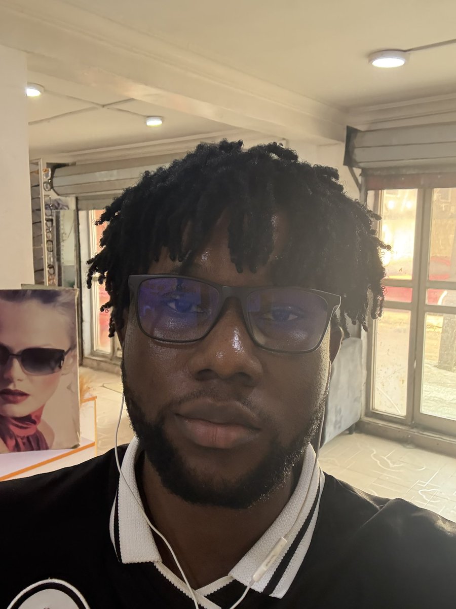 richsongocrazy's tweet photo. Finally got my anti blue light glasses and I also bought a lens cleaner as well🤭 https://t.co/yLp3iR0d9Y