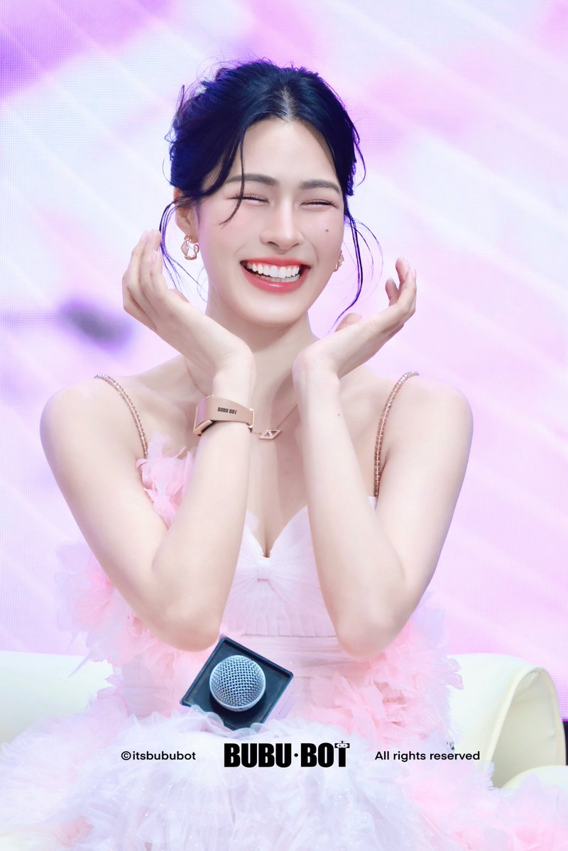 itsbububot's tweet photo. 072526

LINGLING X KUSTIE BRAND 
#LinglingKwongXKustieBrand 
#LinglingKwong #หลิงหลิงคอง 
@linglingsirilak https://t.co/b2WTX6NLXt