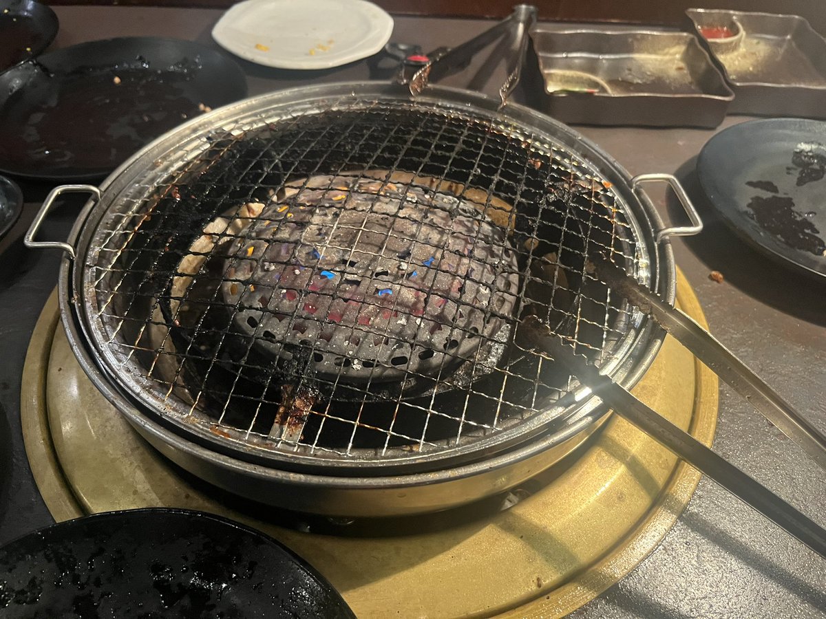 nanari_to's tweet photo. 焼肉♪焼肉♪ｽﾞｲ(ง ˘ω˘ )วｽﾞｲ https://t.co/YRQ6QjZPEr