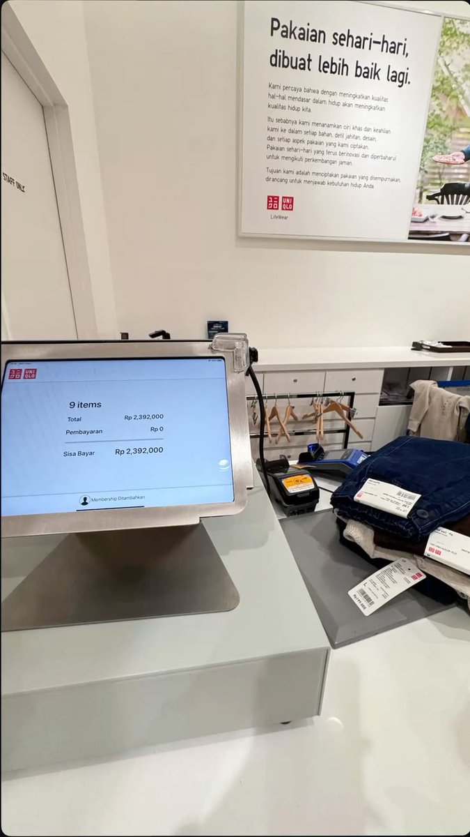 Playlistsedih1's tweet photo. Tips dr org yg kerja d uniqlo
Tnggulah hari selasa atau jumat klo mau beli uniqlo Krn tiap mnggu mrk release barang yg beda utk didiskon
Penyesalanku mnggu ini kurang sabar menunggu alhasil barang yg kubeli d harga 399 skrg sdh 299 😔😔 dg senggang 3 hari saja

cc : jessicaahasan https://t.co/KACQCjSXWO