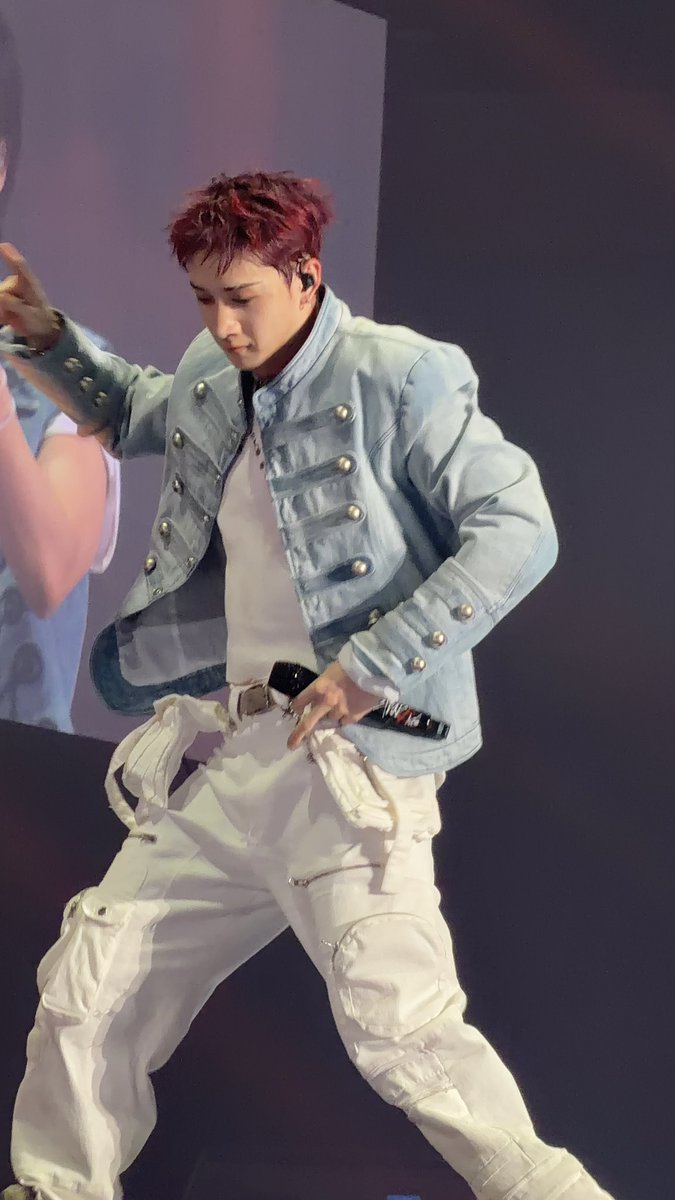 rachaflex's tweet photo. we finally got a photo where we can see chan’s hair color well it looks so damn good https://t.co/bAD30CPQQp