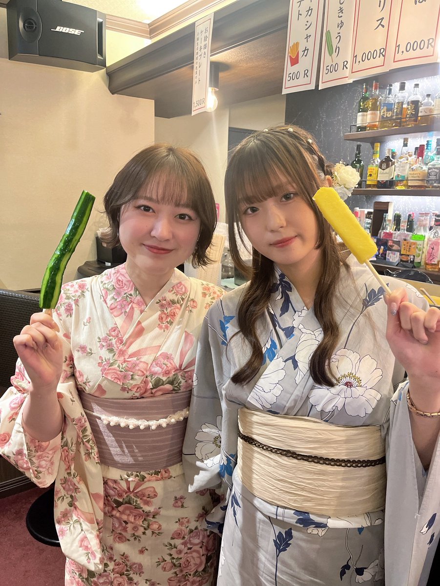 TwilightRouge's tweet photo. ˗ˏˋ 🦇 #生徒会だより🦇 ˊˎ˗

#魔夏祭2026 2日目 開催中✨️

候補生にも大好評の

冷やしきゅうり🥒
冷やしパイン🍍

その他 魔夏祭限定メニュー
各種ご用意しております🎐

いまからのご案内も可能です！
ご来館お待ちしております🌹✨️

#TwilightRouge https://t.co/eFhAYEAidz