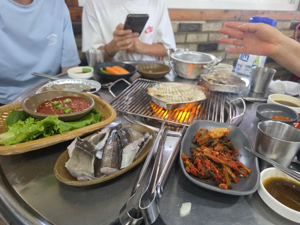 takelookat's tweet photo. #조개구이 #청사포 #수민이네 #busan #부산 https://t.co/ZLLyICiqCo