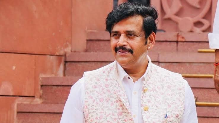 NBBuilds01's tweet photo. What if Ravi Kishan is the next Education Minister? 😭 https://t.co/tcObwRXzeb