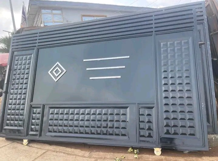 BigIsaiah_01's tweet photo. Mentor abeg support a moving man, na my handwork be this, I need small cash to startup my own workshop, I dey work for person like this, but I go really need to startup my own, abeg🙏🏾🙏🏾

@official_Gegeh https://t.co/l8oNQW28QN