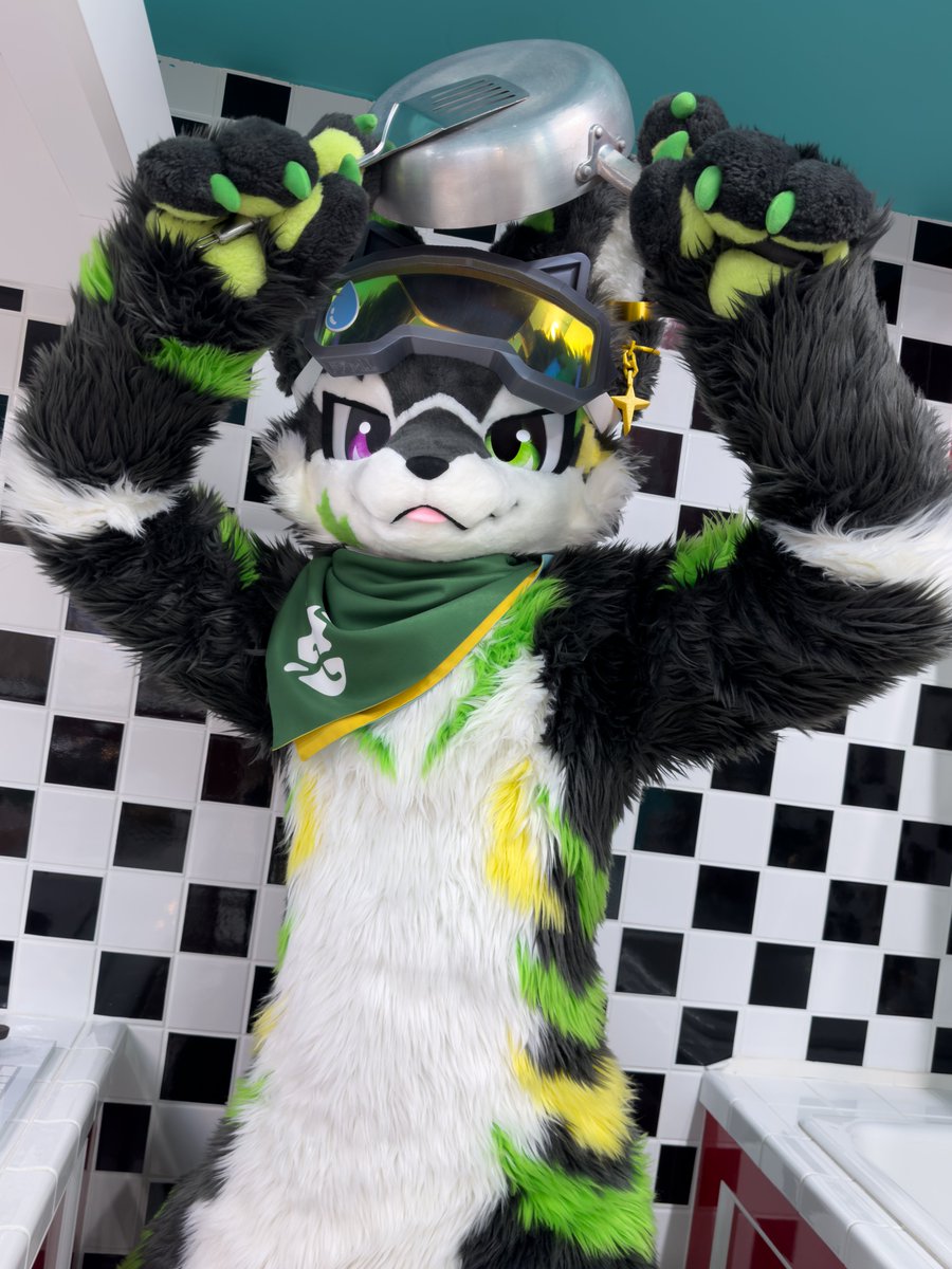 Xeno_Fur's tweet photo. なにつくる〜？🍳🐺 https://t.co/FYAtWGDNOz