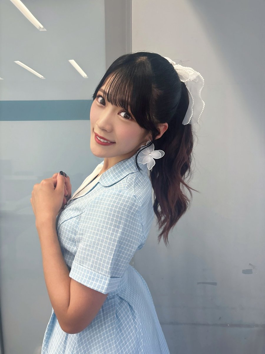 yui_anri's tweet photo. マリンフェスタ下田、ありがとうございました🎣

炎天下の中、応援本当にありがとう😭
こんなに集まってくれるなんてびっくりです！幸せです！！

3人のセンター曲全部やれて、長老組ってやっぱ最高👵
夏の思い出がまたひとつ増えました💫宝物だよ〜！！
#アイオケ https://t.co/cbuohGrrNI