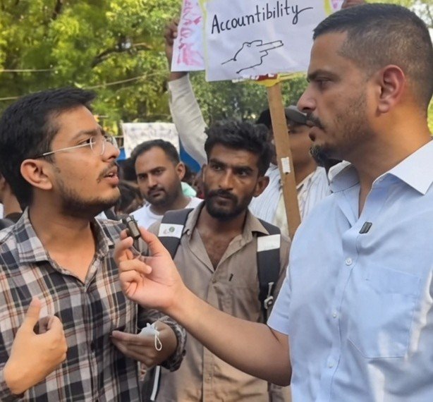 worshipVK's tweet photo. Students at Jantar Mantar are now demanding the removal of reservation 🚨

Harsh Dubey - Dharmendra Pradhan brought the UGC rule and we couldn't make him resign. Now he has resigned because people protested. Why can't we, the general and OBC communities, come together and demand changes to the reservation system?

The reality is half the students lost their life because the couldn't make it through reservation. They were toppers but this system forced them to leave this world. Our ancestors shaped this nation. Now it's our time to shape our future. If not now, then never. I urge every general category student to get to the streets and ask for their fair chance."

He's fighting alone for us man. This might be the best time to take down reservation 🙏